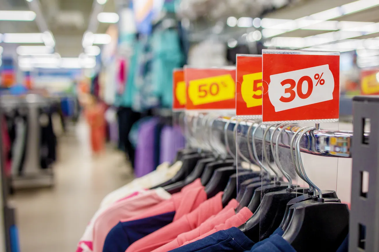 Read 'Off-Price Retailers Pulling Market Share'